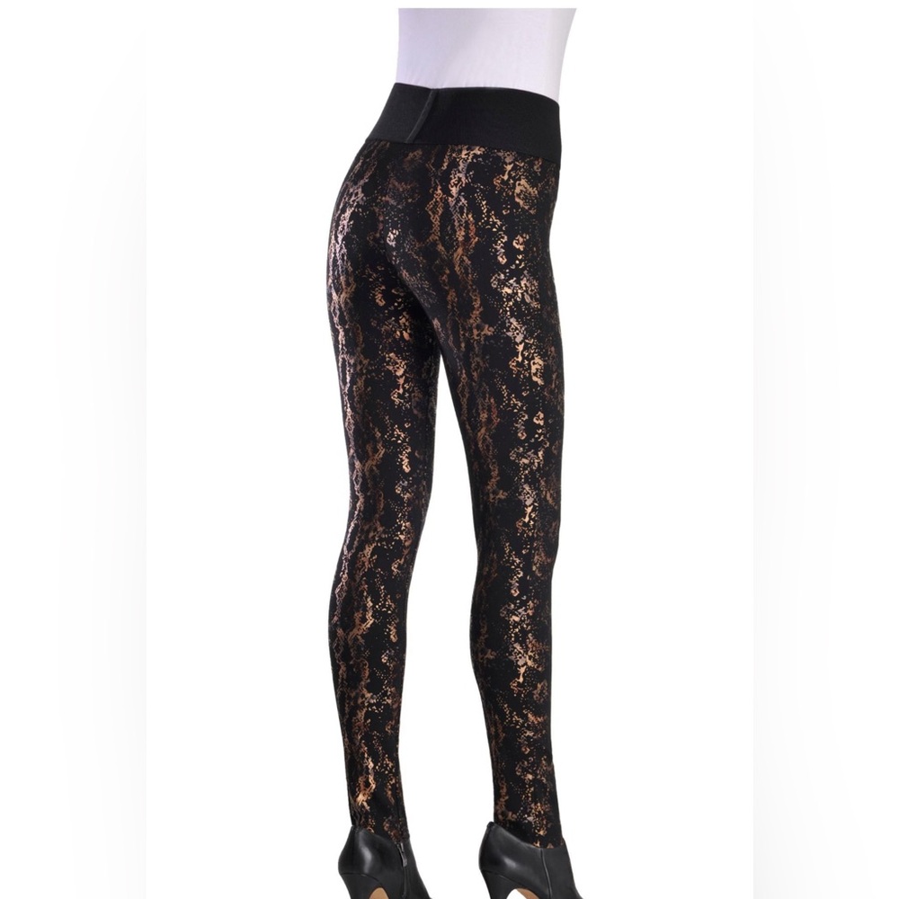 NEW Womenโs Luxe Nygard Slims Black Gold Leggings Slimcurve Technology Small - Picture 5 of 9